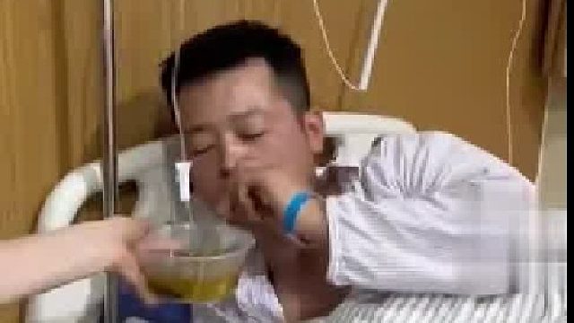 女子月子期间丈夫经常不在家....