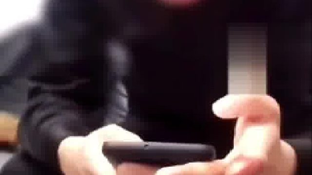 远嫁 女子哭着控诉老公穷到骨子里，“裸婚房子写小姑子的名字”， 后悔没听父母的劝嫁到外地