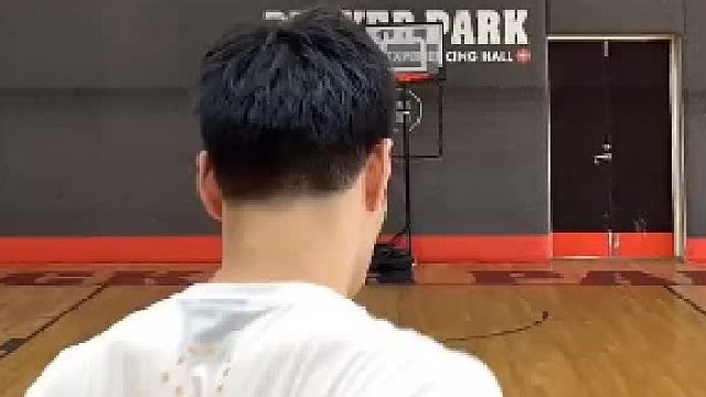 关注我每天一个废腰小技巧完成动作