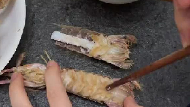 舟山人手把教你剥皮皮虾纯正舟山本地人