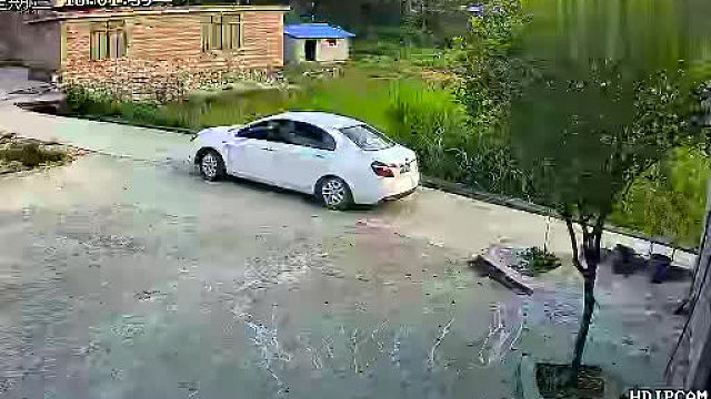 在家身体无以为生，在外灵魂无处安放