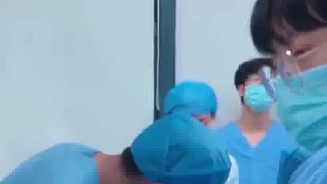 女子被男友用U型锁暴击头部，脑干严重损伤致死。