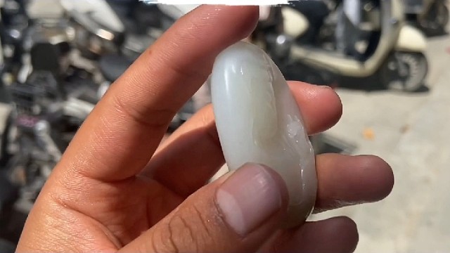 和田玉且末料与俄料的区分