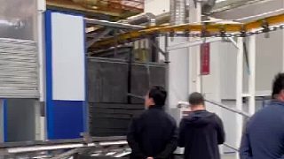 懸鏈拋丸機(jī) 煤機(jī)噴砂機(jī) 通過(guò)式拋丸機(jī) 噴砂房