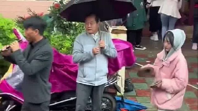 已经混到打擦了