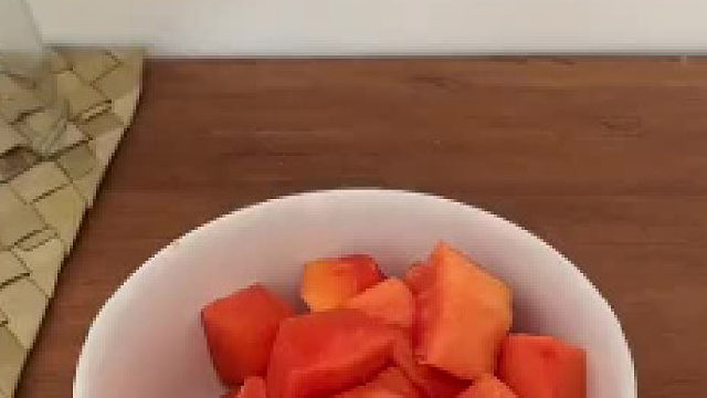 沉浸式体验使用蜂蜡布保鲜食物