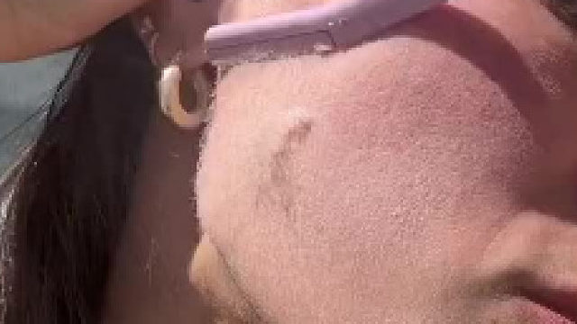 这猕猴桃长得有鼻子有眼的