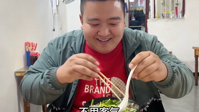 公公半个月竟花了6000块，还理直气壮找儿媳要钱，婆婆拿他没办法