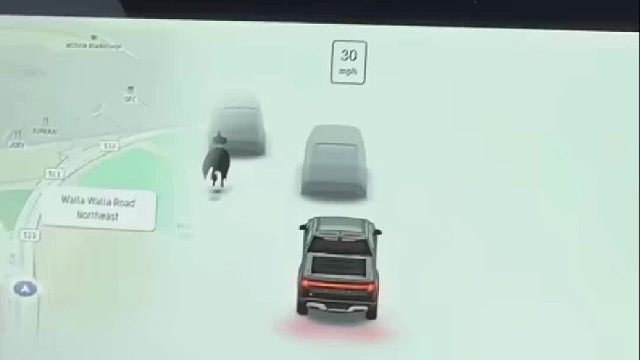 车里屏幕显示摩托车这个样了！