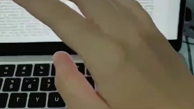 特发性震颤治疗的目的是为了消除肉眼可见的震颤症状，最大限度的削弱震颤(手抖或者头摇)给生活、工作、社