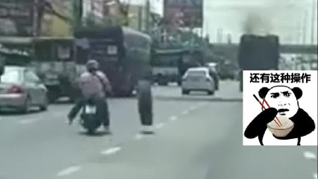 这大哥一脚不仅没倒下，反而加速了他的奔跑！