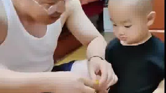 网友：你那是自作多情的一吻，是不是吻的有点早了