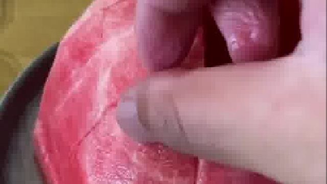 网友晒花35元买的半个西瓜果切拼完后发现没有心网友：真的是“凉心”商家！