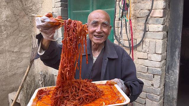 童年回忆美食～麻辣丝做好了