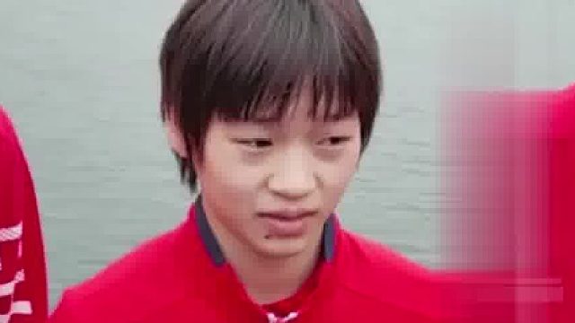 世界冠军全红婵回到广东，到哪都是绝对C位，接受采访依然言简意赅