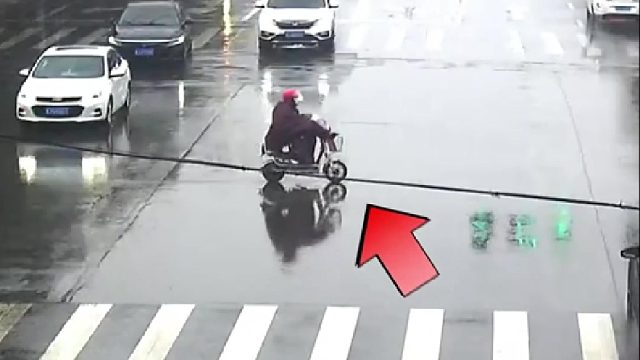 遵守交通规则别拿生命闯红灯！