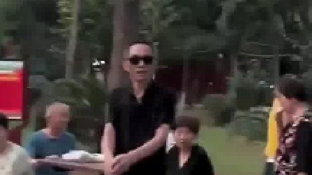 练了这么久，没想到单杠还可以这样玩