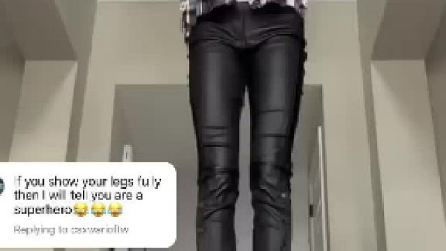 到最后我也没搞明白，她到底是怎么浮在空中的啊？！