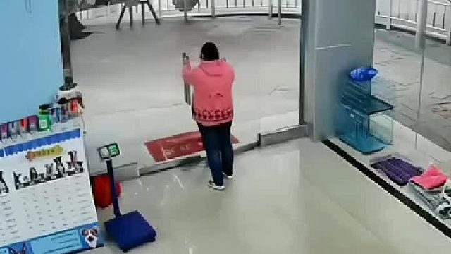 狗头不是很硬吗？