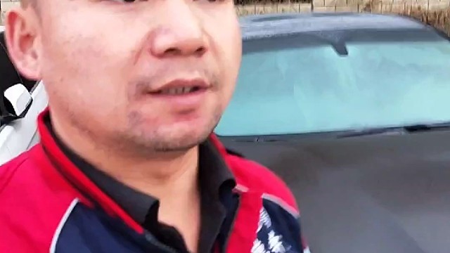 宝马3系追尾事故，前嘴一套损坏，防撞钢梁中间断裂，水箱框架后移，梁头吸能盒溃缩，没有伤及到发动机，