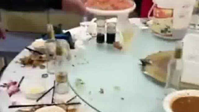 包厢被弄成这样谁不生气