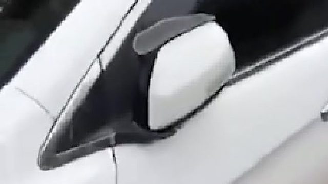 暖心！男子违停为孩子看病留言求不罚 交警开空白罚单回复“仅此一次”