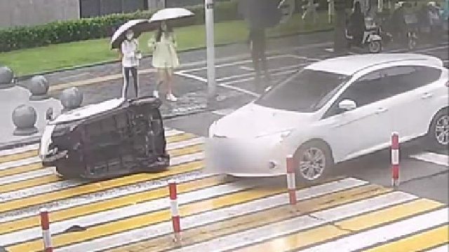 在最需要的时候总有一些人挺身而出。