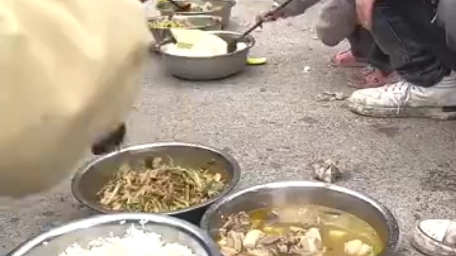 我们云贵川就爱这样吃，嘎嘎香