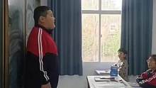 這個(gè)小班長弄了像那回事 人總是在吃肉的時(shí)候夸肉香 洗碗的時(shí)候罵碗臟 表面都是心連心 背后確在玩腦筋 