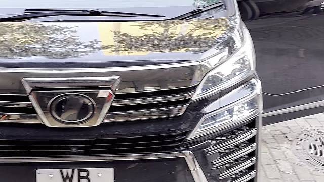 埃尔法新车落地现场安装防拆防屏蔽GPS定位防盗系统