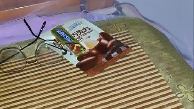 卧槽！怎么还跑床上了