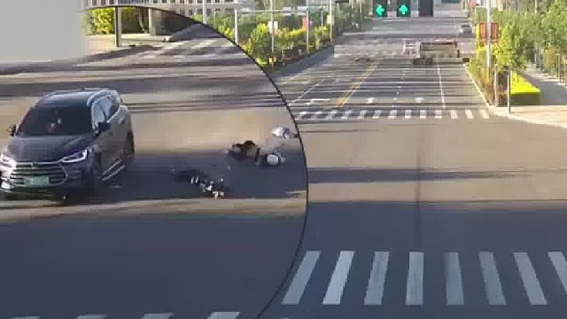 电动车闯红灯不仅被撞还要担责！