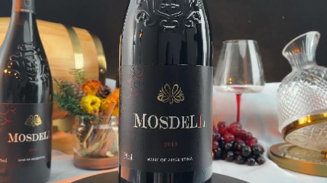 好喝的葡萄酒，和好看的人一样