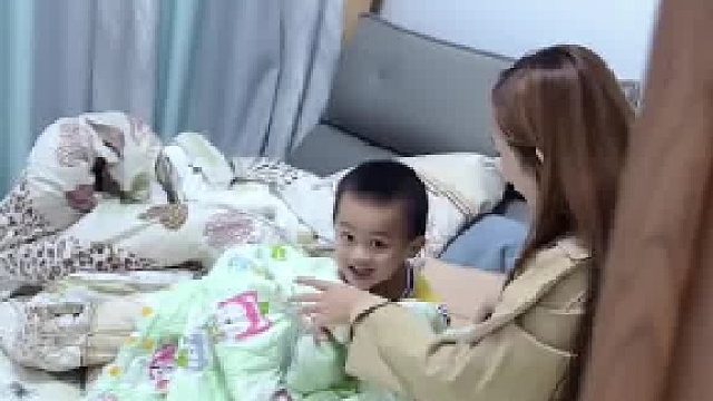 从同学到夫妻十多年了，她为家里付出了太多，我也不会辜负她