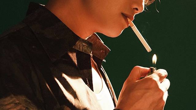 把梦想写在烟上、点燃它