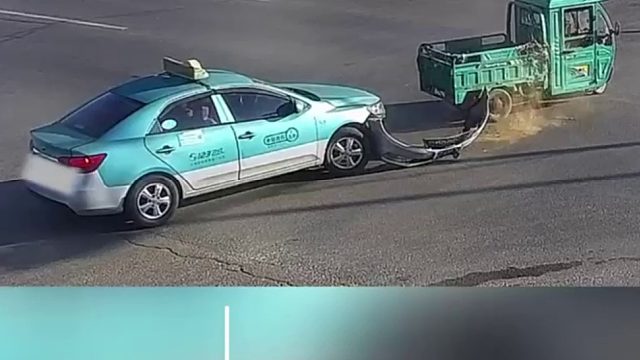 三轮任性闯红灯，全责赔偿很揪心！