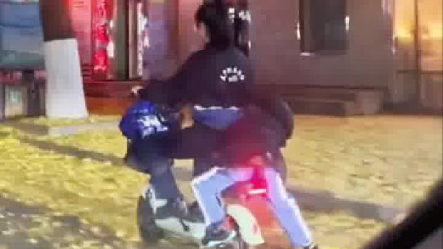 童年的快乐就是这么简单！