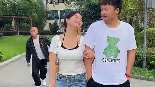 老婆约会男闺蜜，被老公发现后惨遭教训