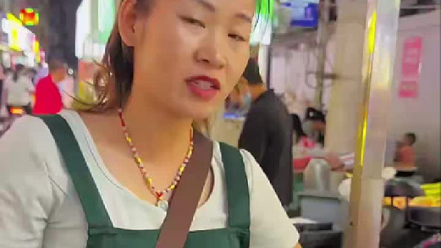 广西的芒果居然加辣椒面吃！震惊一整年街头美食