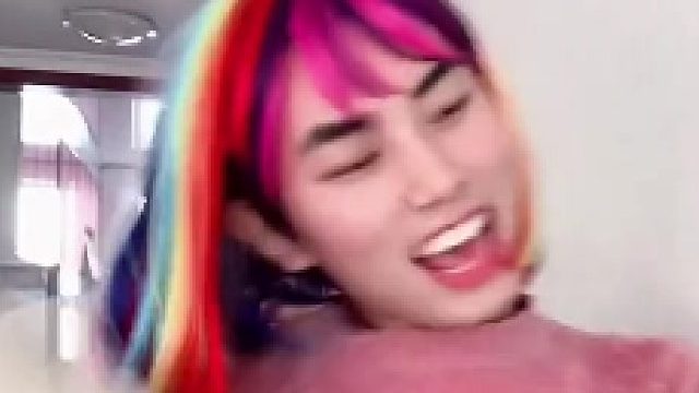 你们喜欢这样的00后老师嘛