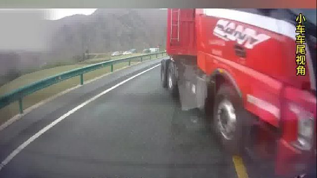 车距太近易追尾保持距离防险情！