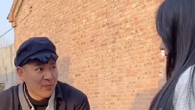 这个村的娘们太厉害了，俺斗不过你俺走还不行吗