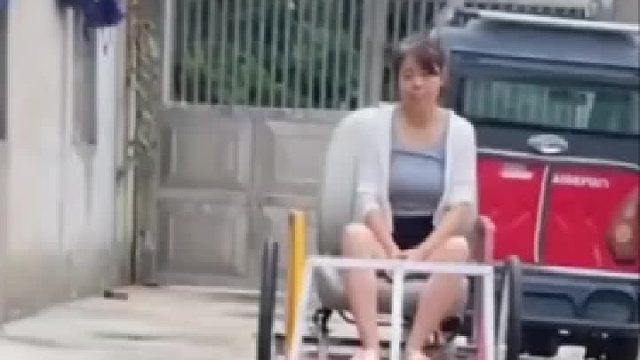 过去猪八戒背媳妇，现在猪八戒拉媳妇