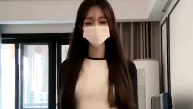 难受，想躺到身高180以上  八块腹肌  不爱穿衣服 善解人意  深情且专一的弟弟怀里哭