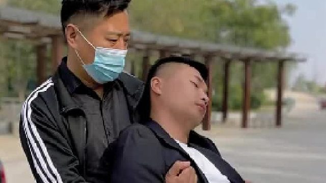 在帮助别人的同时一定要保护好自己的人身安全