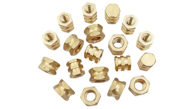 工丂高精密注塑铜嵌件