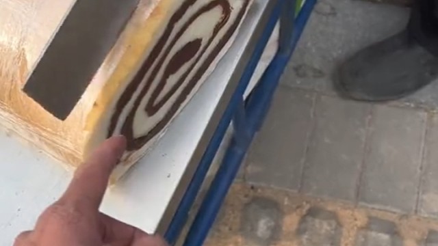 汗流浃背了吧小老弟