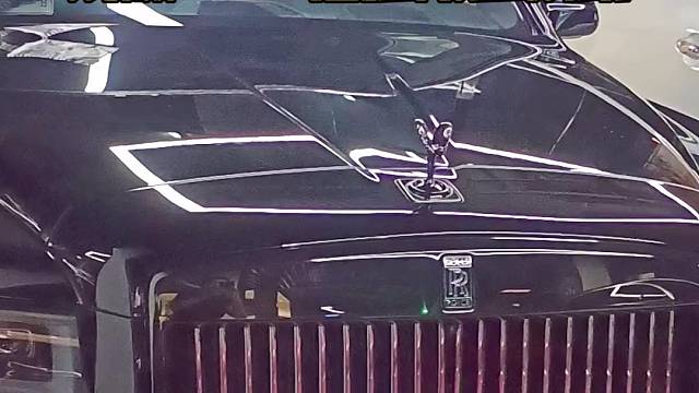 劳斯莱斯车落地现场安装防拆防屏蔽GPS定位防盗系统，提升汽车安全预警功能强大，拆机锁车