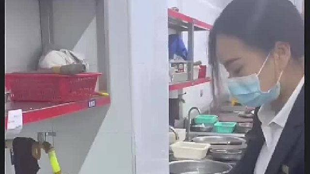 螃蟹：下辈子换我剁你