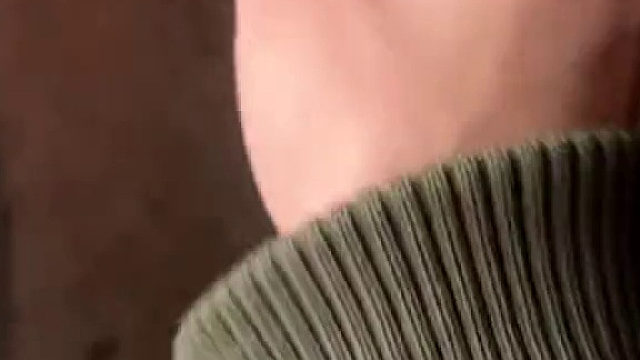 网友测试蓝宝石镜面是否耐刮花！想不通那些贴钢化膜的都是啥心理